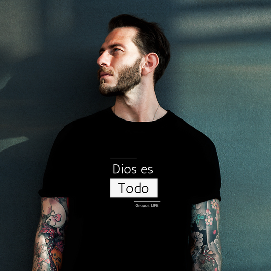 Dios es Todo Graphic T-Shirt for Men.